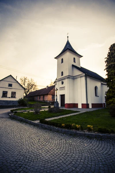 Alte tschechische Kapelle - Dorf — Stockfoto