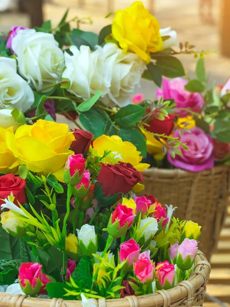 Beautiful Bouquet Roses Flower Artificial Vintage Wicker Basket Artificial Multicolor — Stock Photo, Image