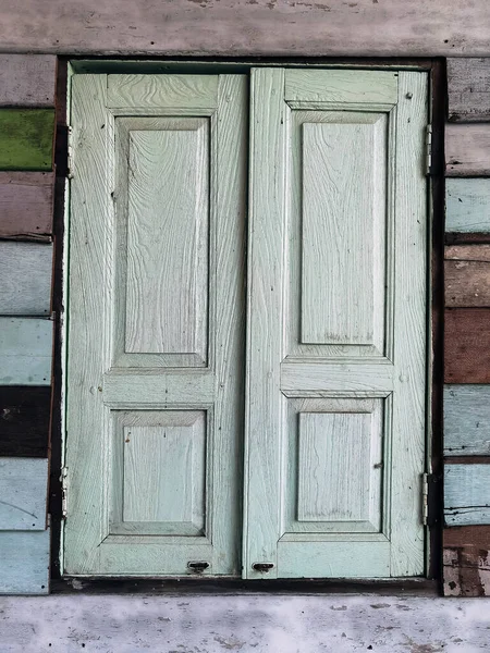 Oude Grunged Houten Kozijn Geschilderd Wit Vintage Met Oude Kleurrijke — Stockfoto