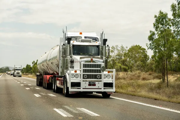 Mackay Para Townsville Bruce Highway Queensland Austrália Novembro 2021 Caminhão — Fotografia de Stock