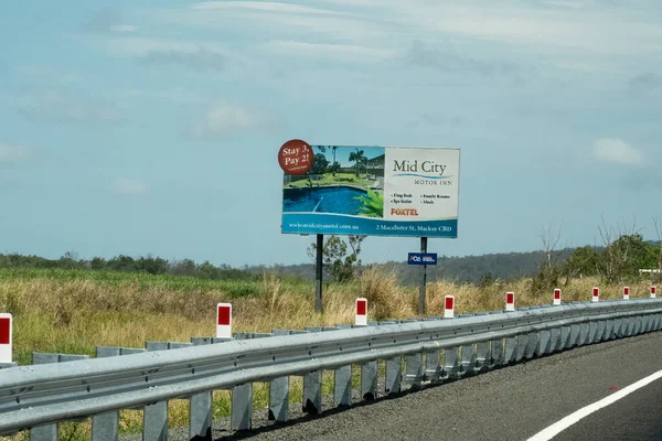 Bruce Highway Townsville Mackay Queensland Australia November 2021 Мотель Рекламний — стокове фото