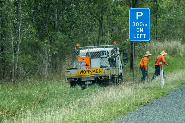 Bruce Highway Townsville Mackay Queensland Australia Noviembre 2021 Trabajadores Instalando — Foto de Stock
