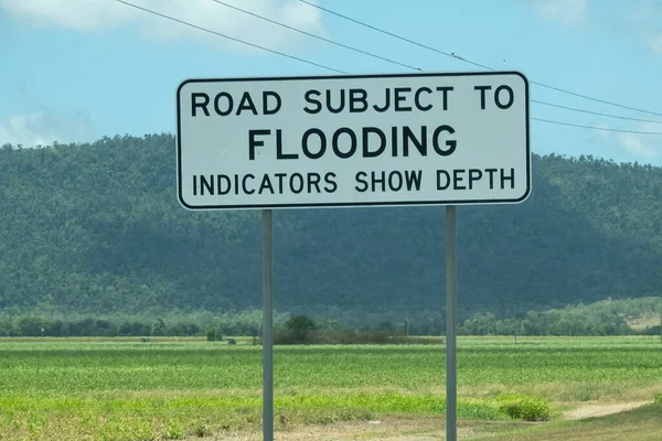 Señal Tráfico Advertencia Carretera Sujeta Inundaciones Los Indicadores Muestran Profundidad — Foto de Stock
