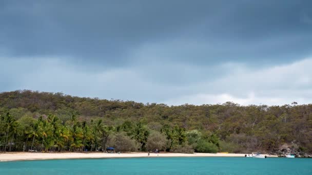 Cinemagraph Animation Dark Storm Clouds Moving Great Keppel Island Australia — 비디오