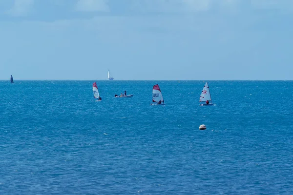 Airlie Beach Whitsundays Queensland Ausztrália 2022 Április Emberek Megtanulnak Vitorlázni — Stock Fotó