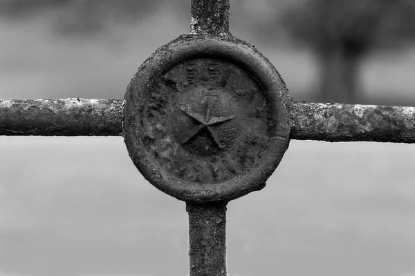 Ancient Gate Decoration Historical Heritage Listed Home Now Rusted Pitted — Stock Photo, Image