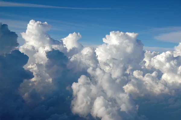 雲の大西洋上空の巨大な嵐の形成 — ストック写真