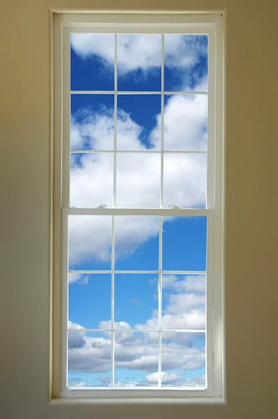 창 및 구름 — 스톡 사진