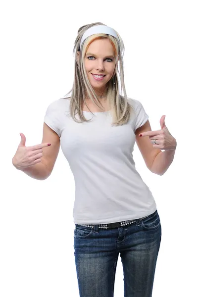 Porta albaboş t-shirt ile güzel kız