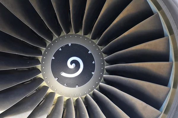 Jet engine detail of commercial airliner — Stock Photo, Image