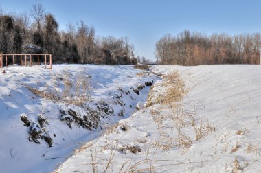 şelale ile kış sahne
