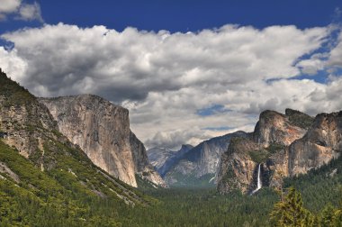 Yosemite panoramik görünüm