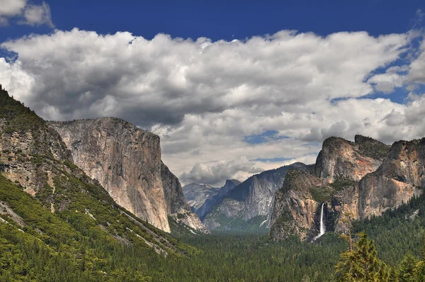 Yosemite vue panoramique — Photo