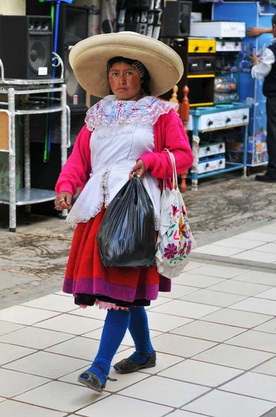 Traditionell kvinna från norra Anderna i peru — Stockfoto