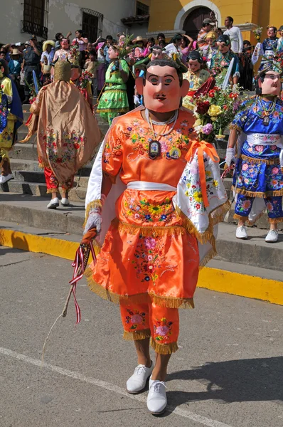 Perulu Folklor dansı "los diablos" Kuzey Peru — Stok fotoğraf