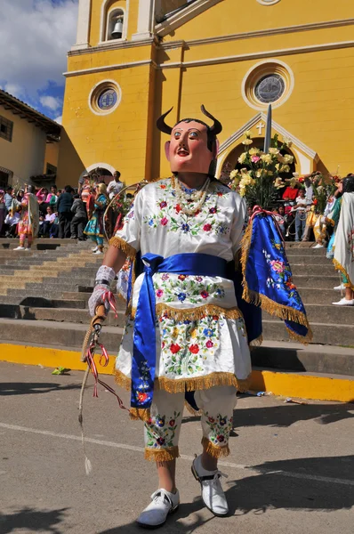 Folklor peruwiański tańca "diablos los" w północnym peru — Zdjęcie stockowe