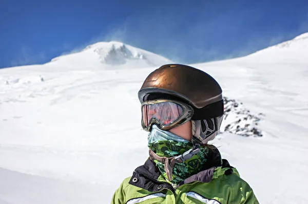 Portrait of a female snowboarder — Stock Photo, Image