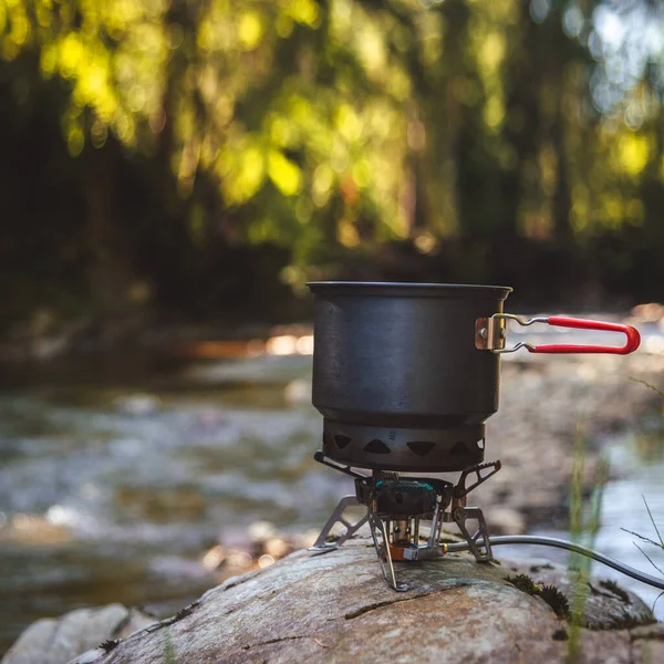 Cooking Food Using Camping Gas Hike River Carpathians — Stockfoto