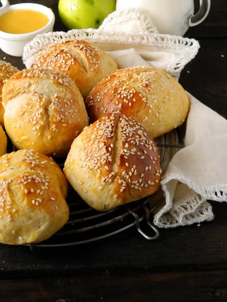 Brötchen Honig - Apfel — Stockfoto