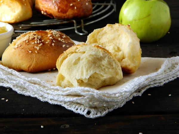 Rollos de miel - Manzana —  Fotos de Stock