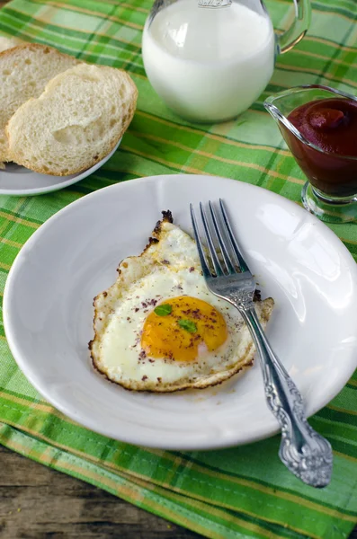 Ovos mexidos ao pequeno-almoço — Fotografia de Stock