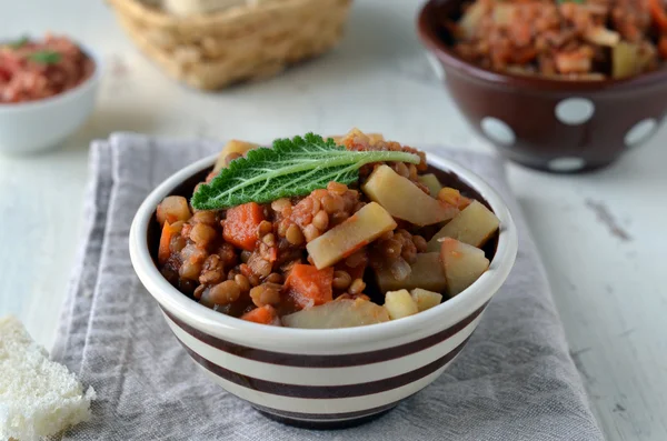 Een stoofpot van linzen en groenten — Stockfoto