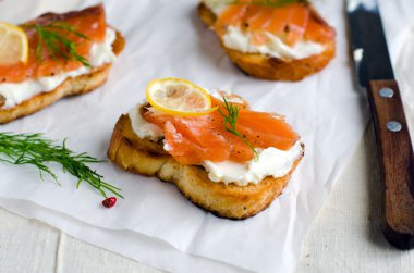 Somonlu küçük kabuklar.