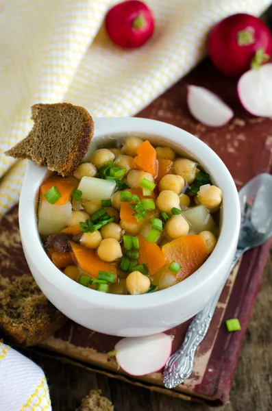 Soup of chickpea and vegetable — Stock Photo, Image