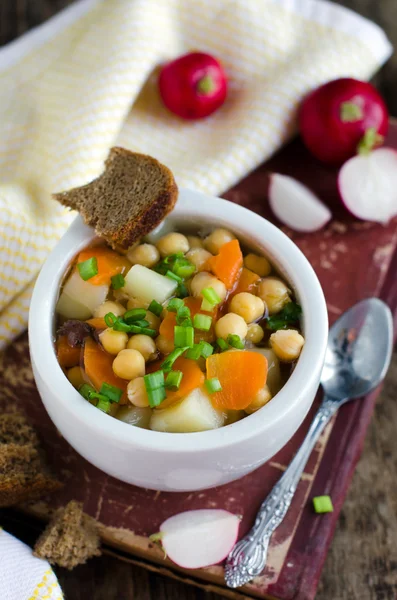 Soup of chickpea and vegetable — Stock Photo, Image