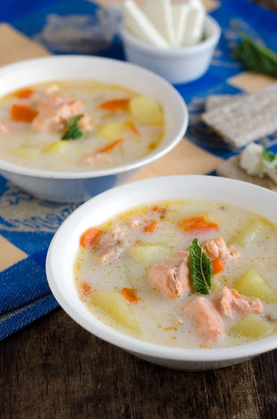Sopa con queso y salmón —  Fotos de Stock