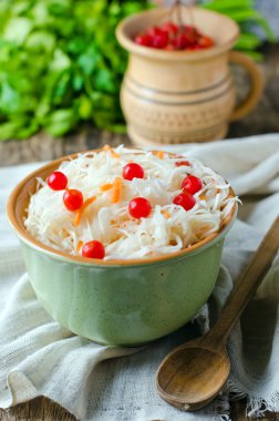 Kartopu ile lahana salatası