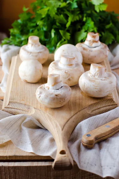 Mushrooms on a cutting Board — Stock Photo, Image