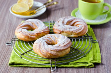 krema ile doldurulmuş eklerleri