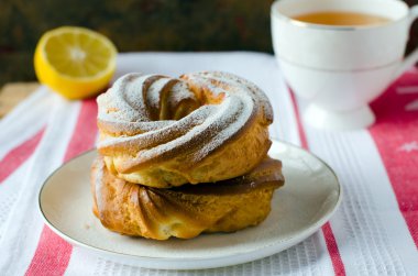 krema ile doldurulmuş eklerleri