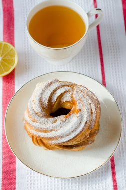 krema ile doldurulmuş eklerleri