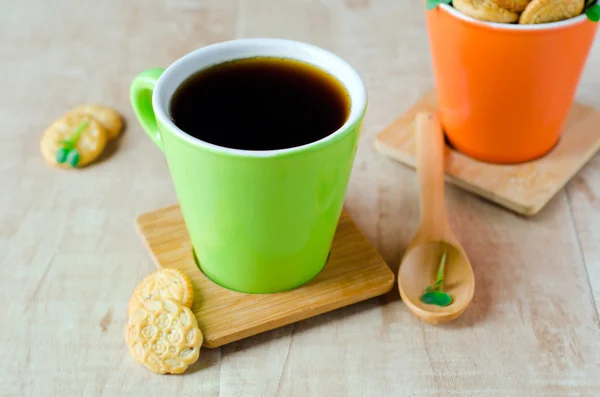 Crackers with a Cup of coffee — Stock Photo, Image