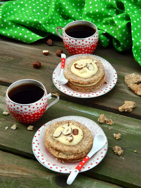 Owies - orzech ciasto z dyni krem — Zdjęcie stockowe