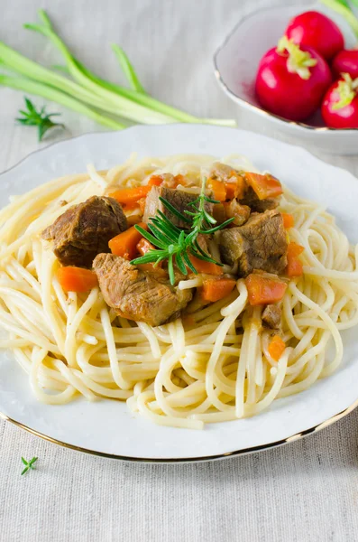 Espaguete com carne — Fotografia de Stock