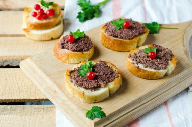 doldurma ve yeşillik ile sandviçler