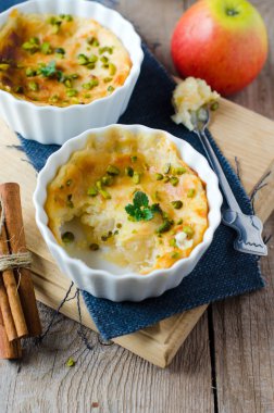 süzme peynir ve apple sufle