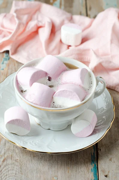 Coffee with marshmallow — Stock Photo, Image