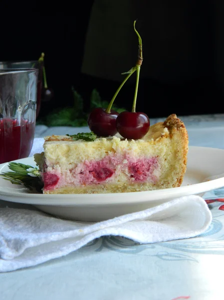 Cheese cake with cherry — Stock Photo, Image