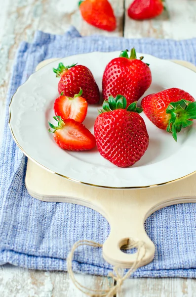Fresh strawberries with sugar — Stock Photo, Image