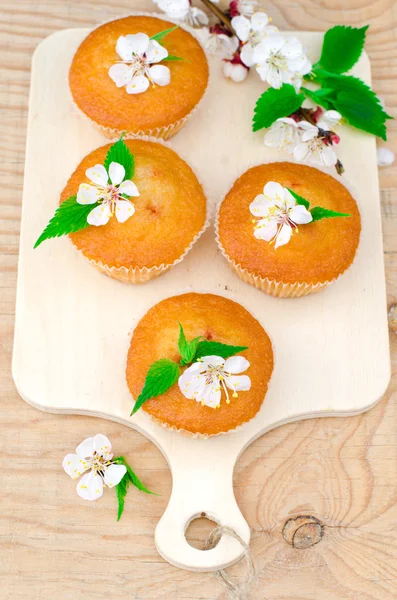 Muffins with jam — Stock Photo, Image