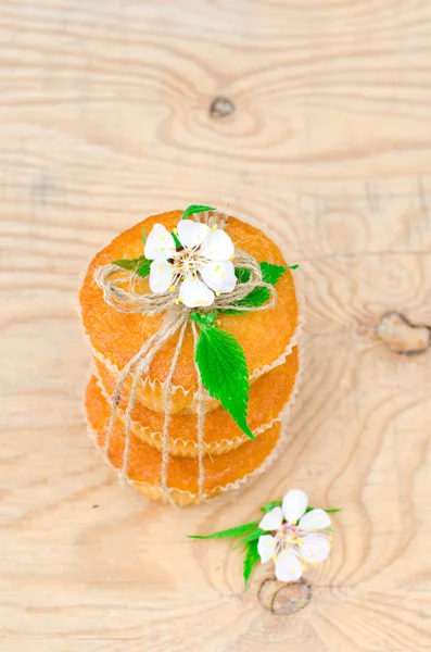 Muffins con flores —  Fotos de Stock