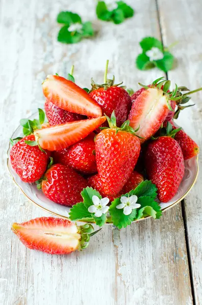 Fresh strawberries — Stock Photo, Image