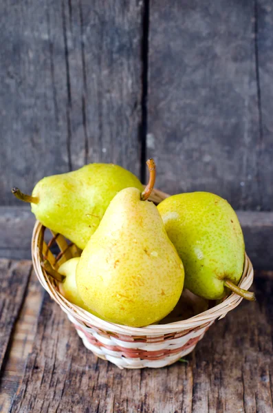 Frische Birnen — Stockfoto