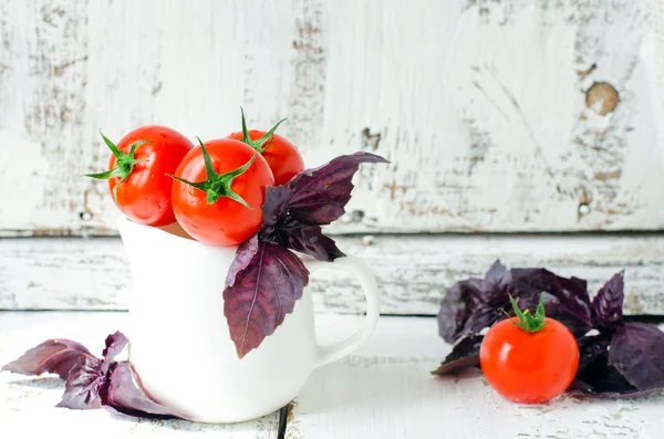 Fresh tomatoes cherry and Basil — Stock Photo, Image