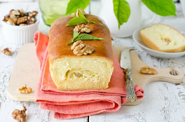 Pastel con requesón y nueces — Foto de Stock