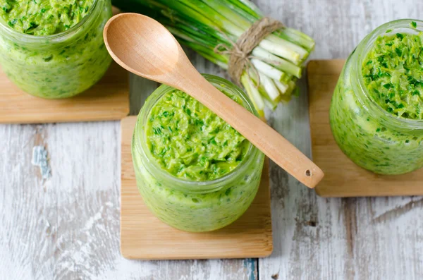 Sauce of wild garlic — Stock Photo, Image